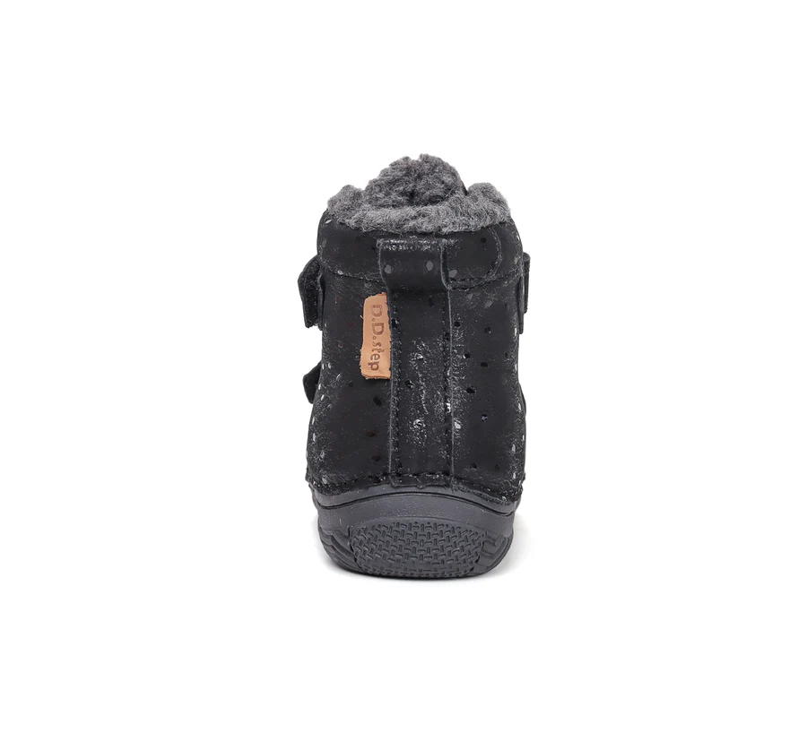 W082 52674Black02 900x