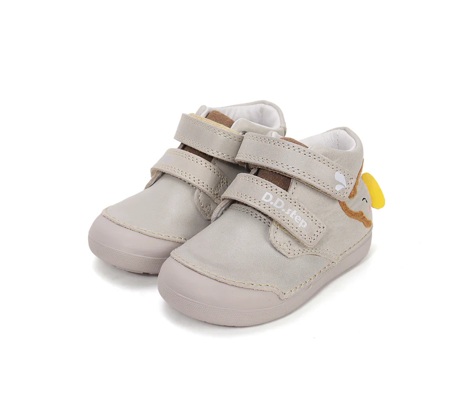 S066 61158Cream06 900x